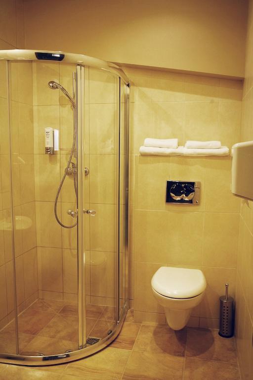 Hotel Zorza Namysłów Oda fotoğraf