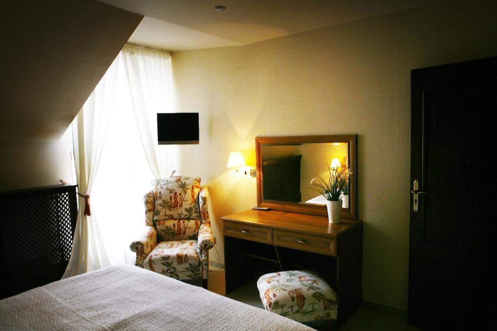 Hotel Zorza Namysłów Oda fotoğraf